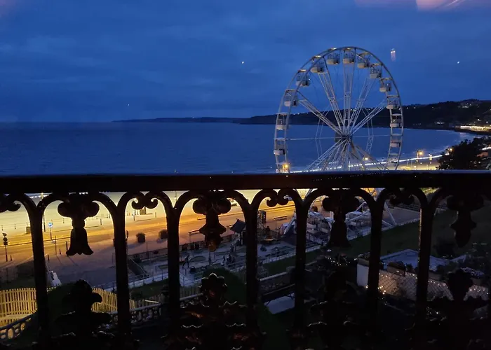 アパート The Seahome スカーバラ